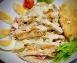 salata al pollo